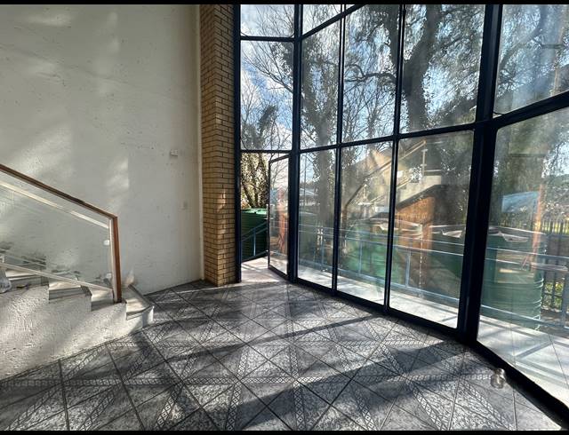 2,000M² WAREHOUSE FOR SALE IN FOUNDERS VIEW